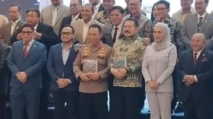 Kapolri dan Jaksa Agung Duduk Satu Meja di DPR, Habiburokhman: Semoga Hubungan Makin Landai