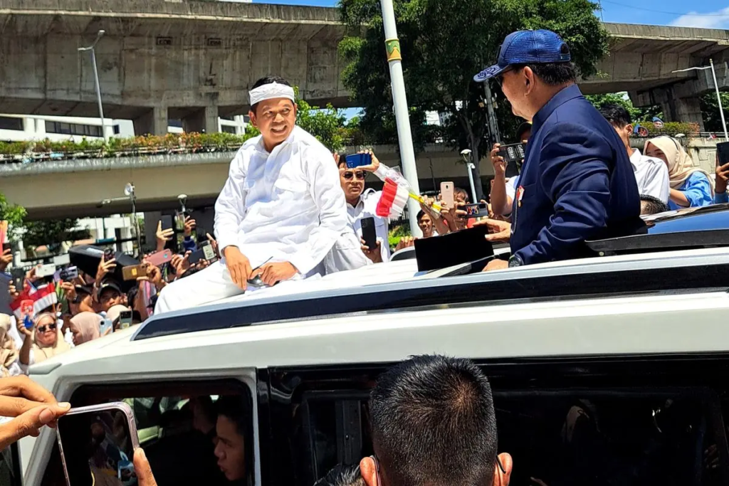 Politeia Institute: Lonjakan Elektabilitas KDM Pisau Bermata Dua bagi Gerindra