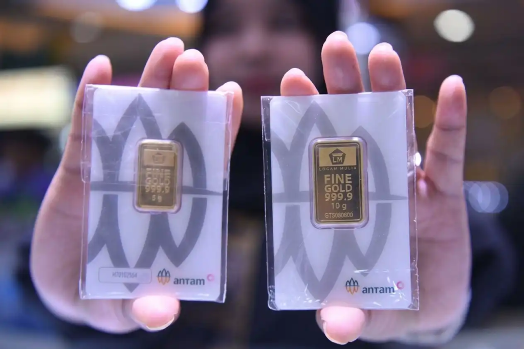 Harga Emas Antam Turun Rp15.000, Jadi Rp2,59 Juta per Gram