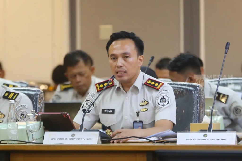 DPR Cecar Ditjenpas dan Kalapas soal Fasilitas Mewah Lapas Cibinong