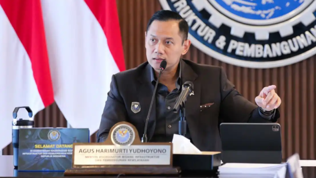 KAI Ajukan Impor 23 KRL Bekas Jepang, AHY Tunggu Menhub