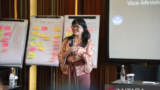 Bukan Dilarang Buka Prodi, Wamendiktisaintek Soroti Masa Depan Lulusan di Era AI